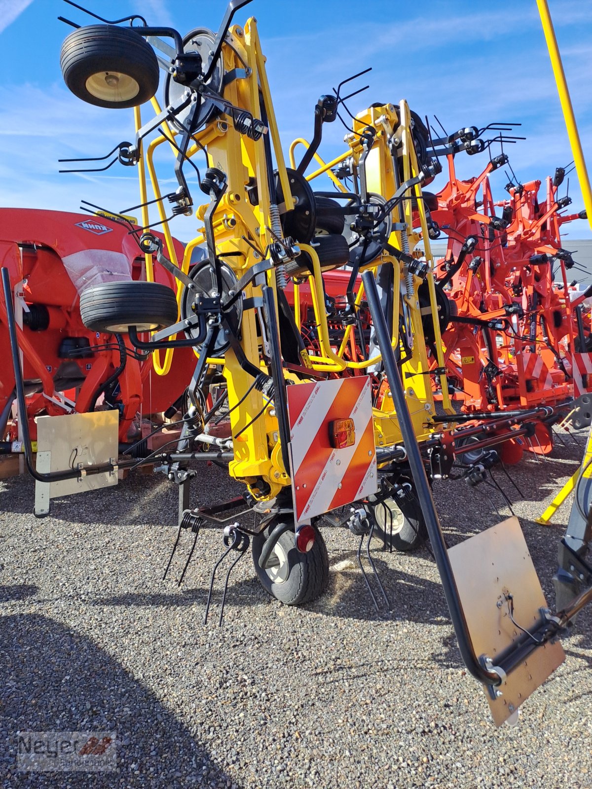 Kreiselheuer des Typs New Holland Proted 880, Neumaschine in Bad Waldsee Mennisweiler (Bild 5)