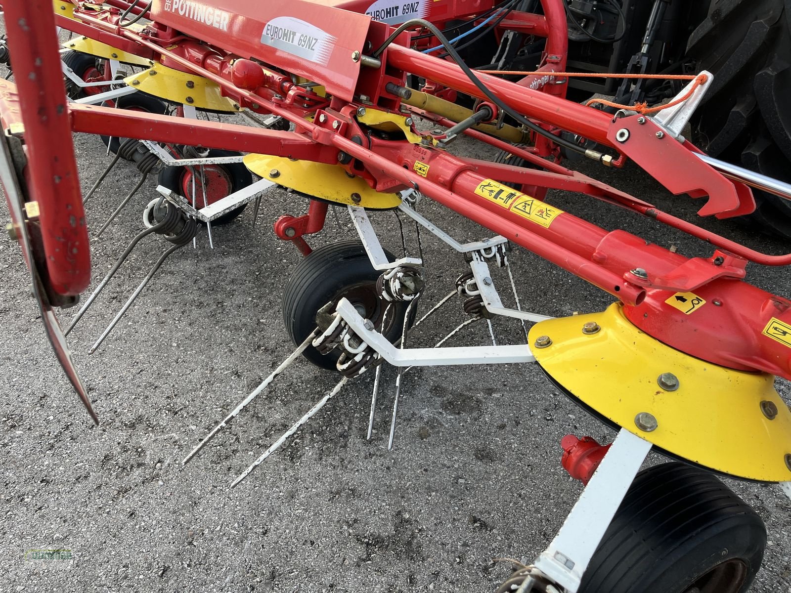 Kreiselheuer del tipo Pöttinger Euro HIT 69 NZ - gebrauchter Kreisler "7m, Gebrauchtmaschine en Kematen (Imagen 16)