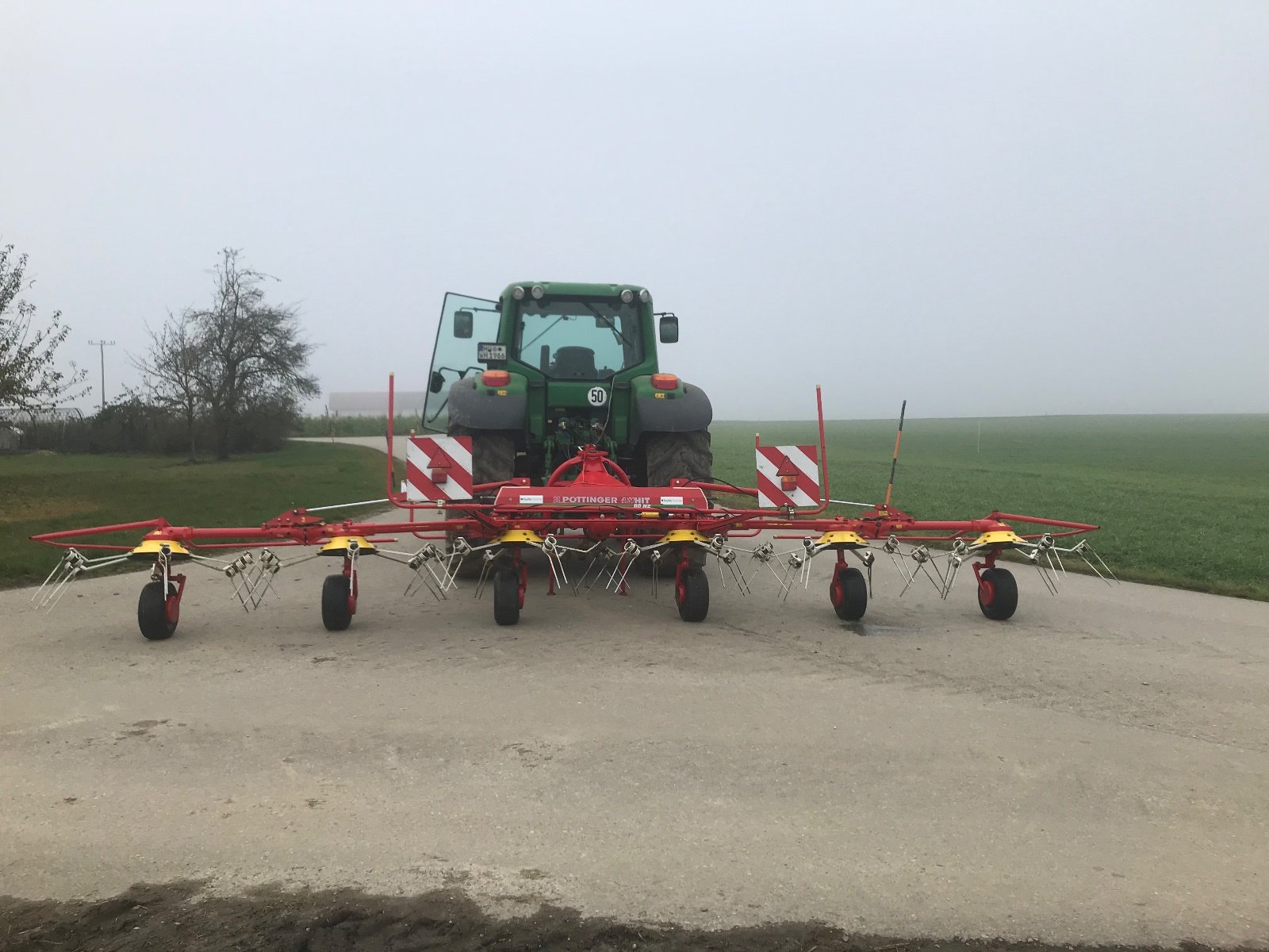 Kreiselheuer des Typs Pöttinger EuroHit 80 NZ, Gebrauchtmaschine in Oberneukirchen (Bild 2)