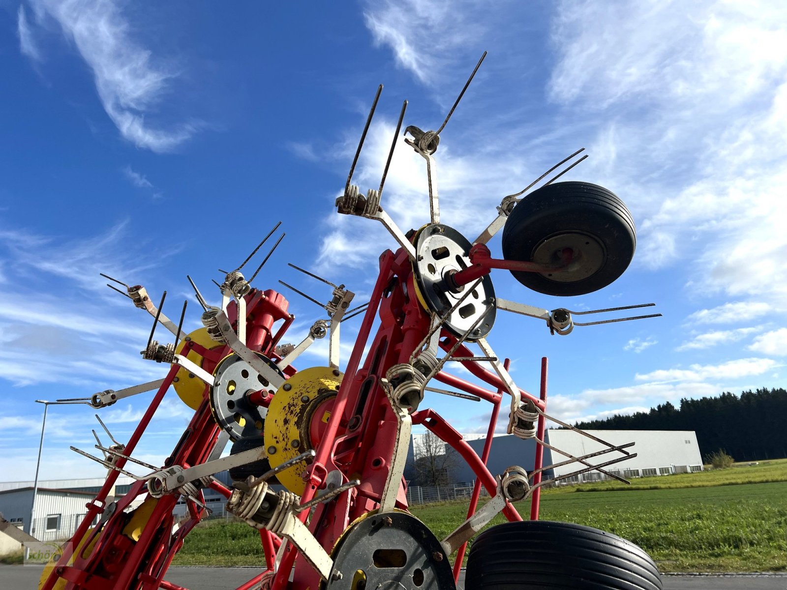 Kreiselheuer des Typs Pöttinger Eurohit 91 AZ - ein 8-er Kreiselheuer mit hydraulisch-klappbarem Transportfahrgestell, Gebrauchtmaschine in Burgrieden (Bild 14)