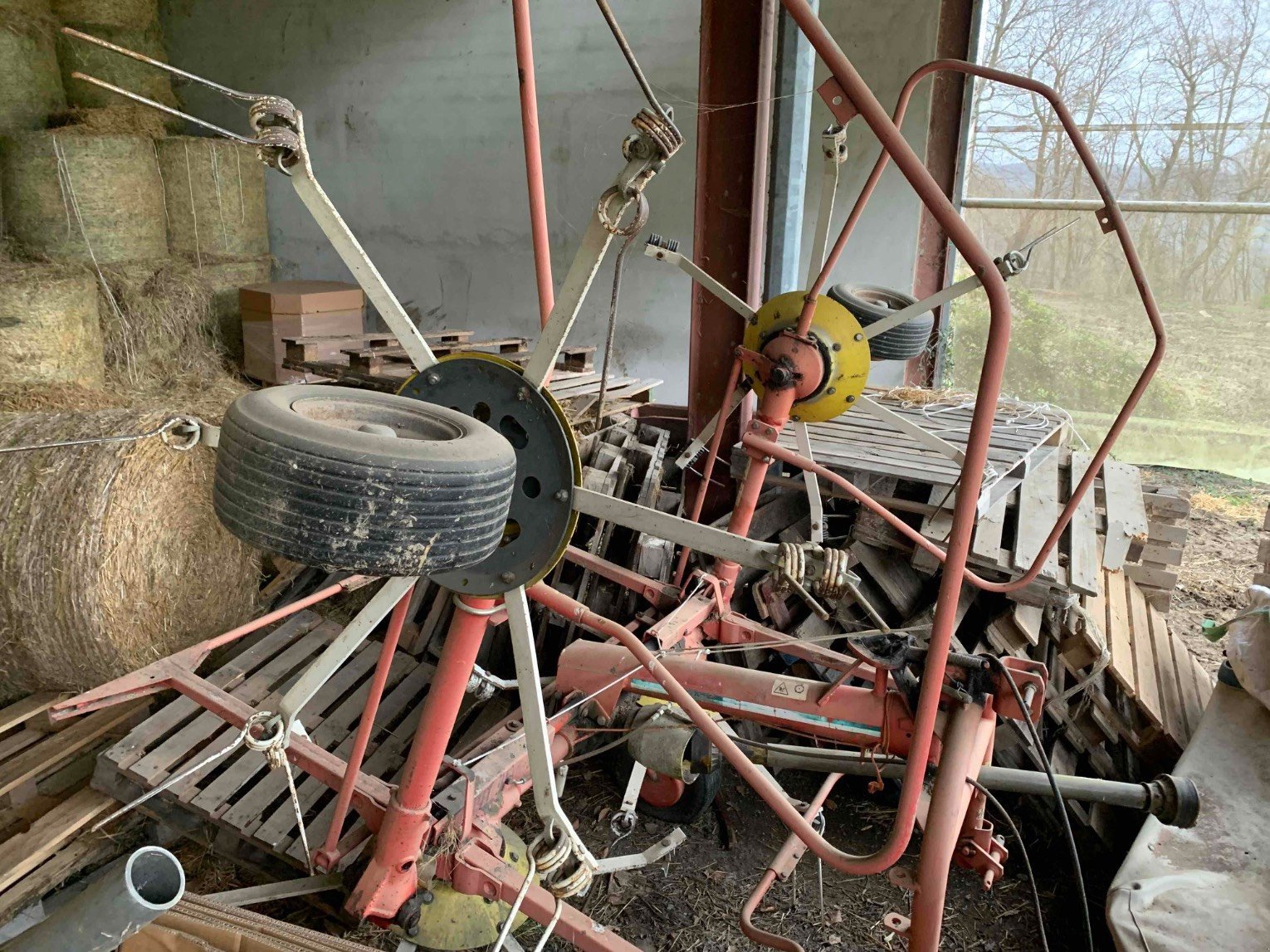 Kreiselheuer des Typs Pöttinger FANEUSE, Gebrauchtmaschine in SAINT GAUDENS (Bild 2)