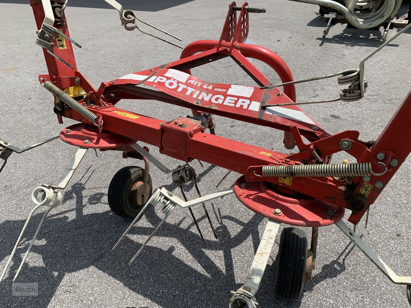 Kreiselheuer des Typs Pöttinger Heuer Hit 44, Gebrauchtmaschine in Eben (Bild 7)