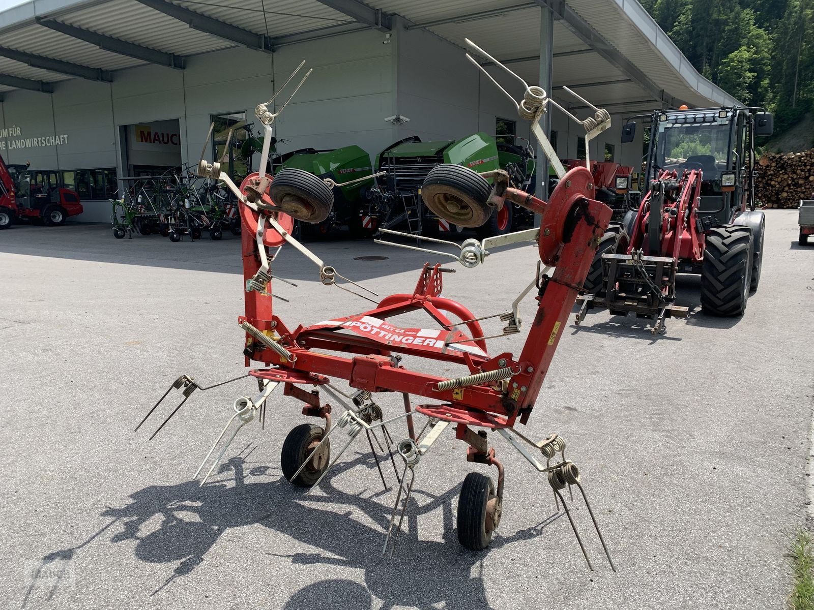 Kreiselheuer des Typs Pöttinger Heuer Hit 44, Gebrauchtmaschine in Eben (Bild 5)