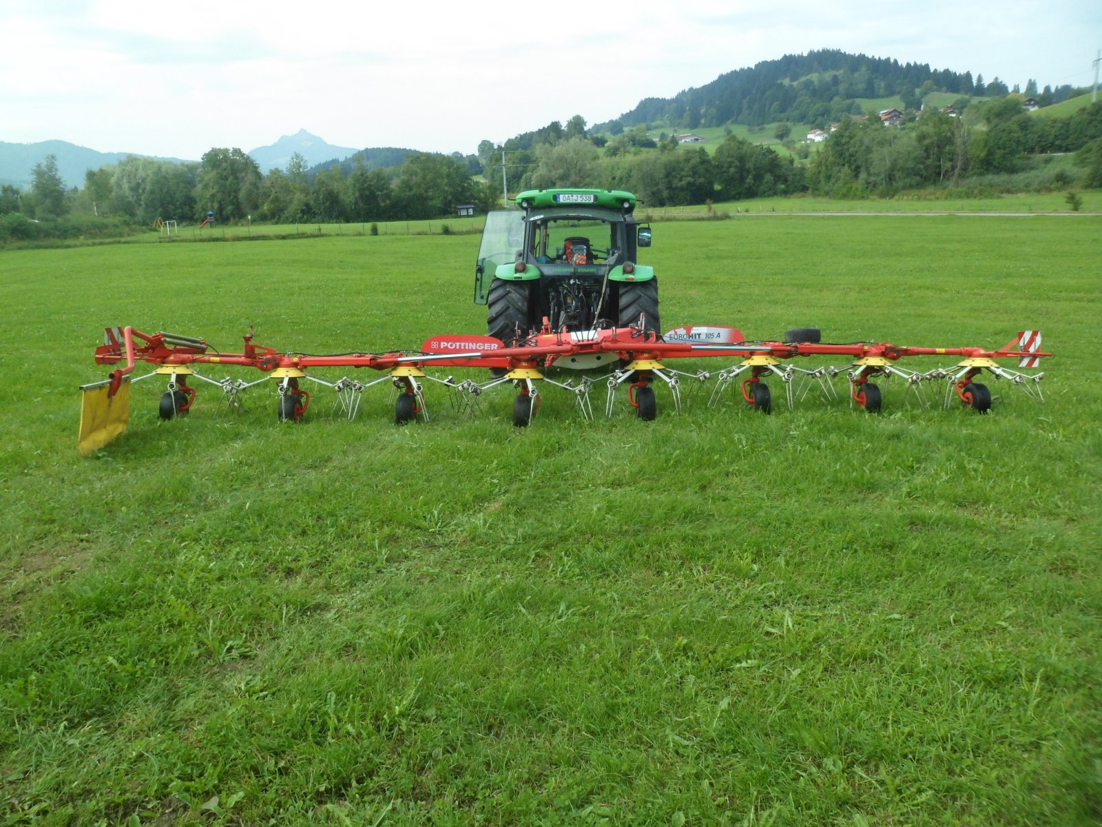 Kreiselheuer del tipo Pöttinger Hit 105 A, Gebrauchtmaschine In Oy-Mittelberg (Immagine 3)