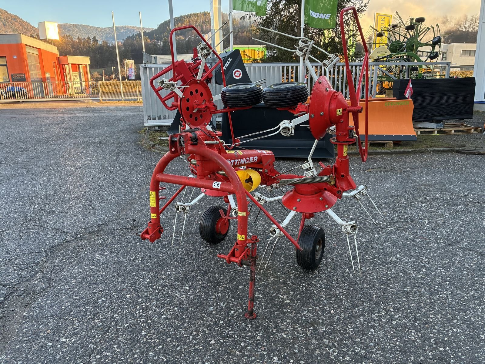 Kreiselheuer typu Pöttinger Hit 40 N, Gebrauchtmaschine v Villach (Obrázok 4)