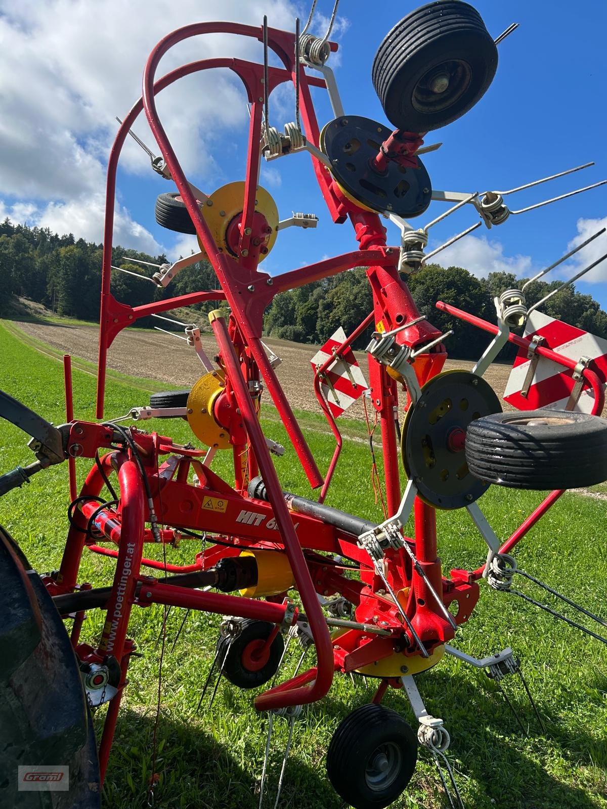 Kreiselheuer des Typs Pöttinger Hit 610, Gebrauchtmaschine in Kößlarn (Bild 1)