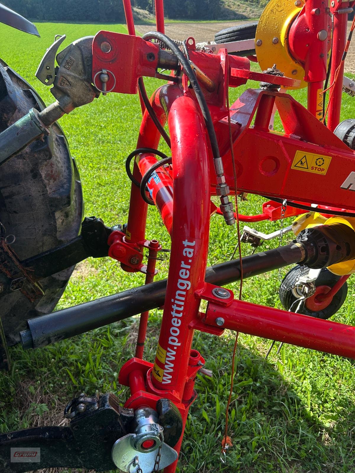 Kreiselheuer des Typs Pöttinger Hit 610, Gebrauchtmaschine in Kößlarn (Bild 2)