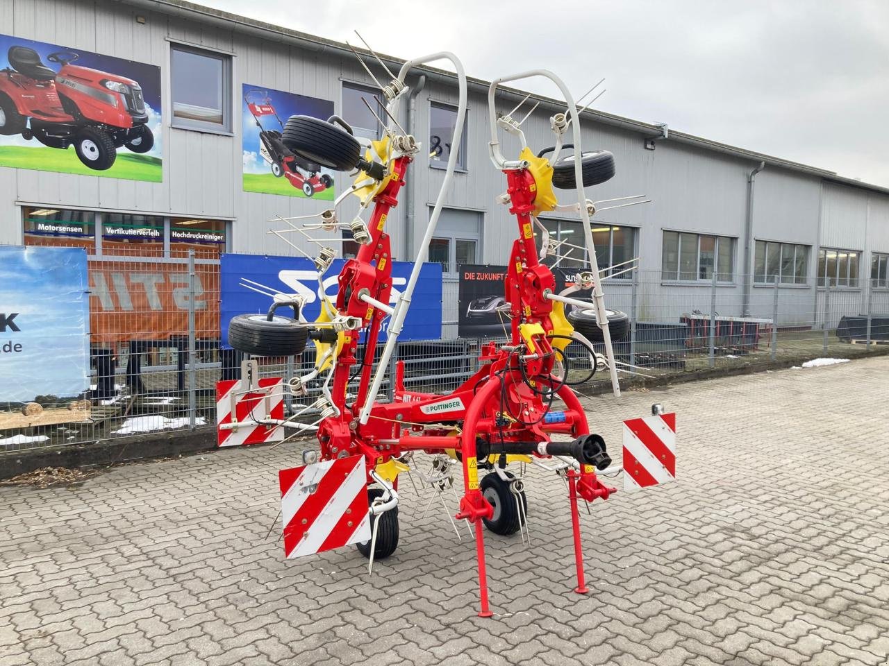 Kreiselheuer a típus Pöttinger Hit 6.61 Modeljahr 2017, Gebrauchtmaschine ekkor: Stuhr (Kép 2)