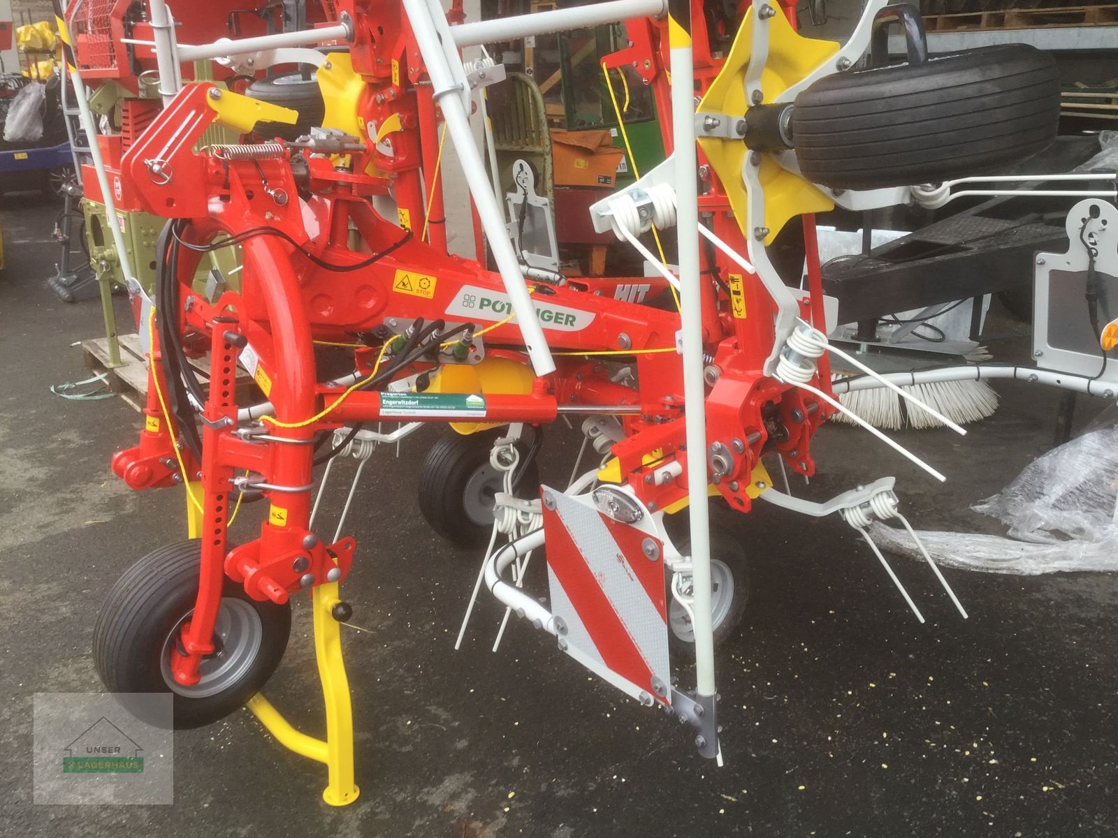 Kreiselheuer des Typs Pöttinger Hit 6.61, Neumaschine in Engerwitzdorf (Bild 1)