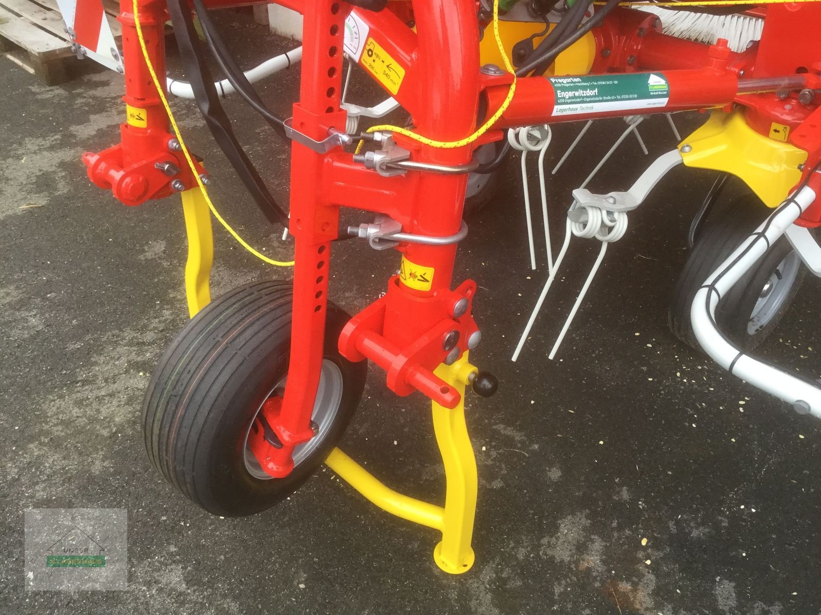 Kreiselheuer des Typs Pöttinger Hit 6.61, Neumaschine in Engerwitzdorf (Bild 2)