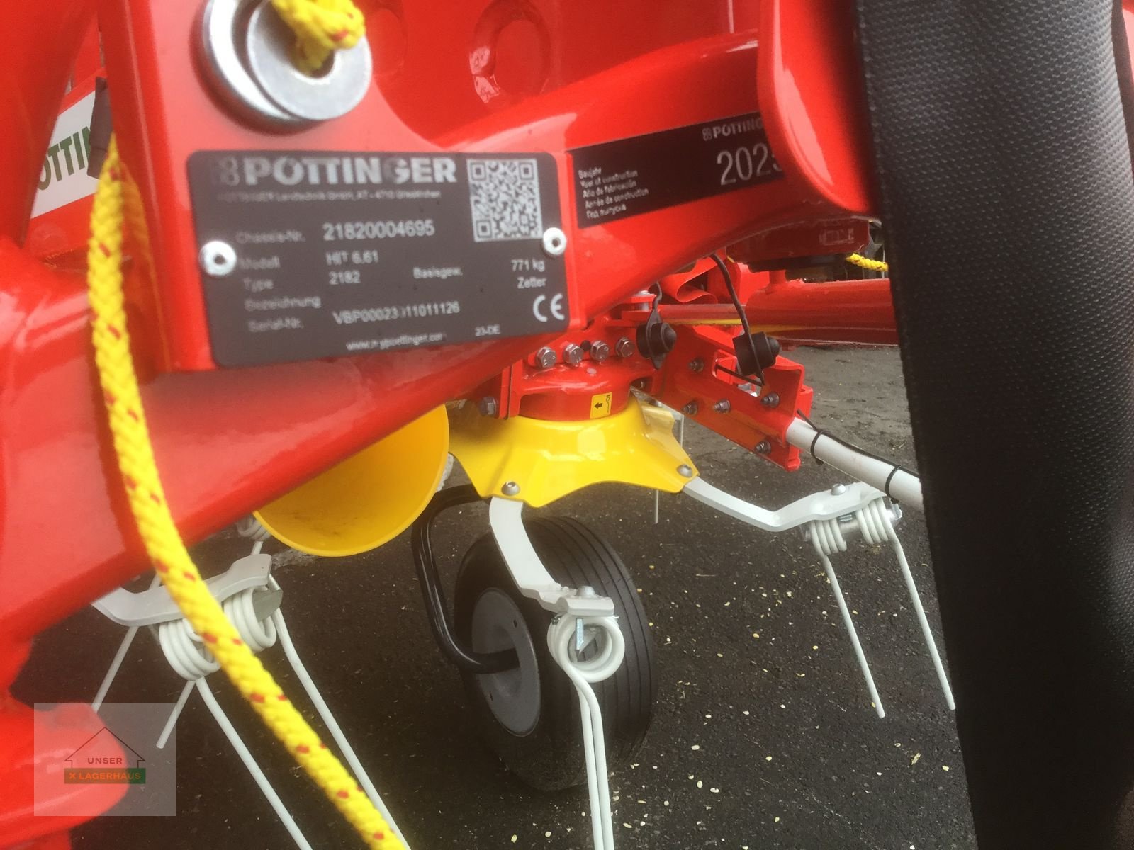 Kreiselheuer des Typs Pöttinger Hit 6.61, Neumaschine in Engerwitzdorf (Bild 3)