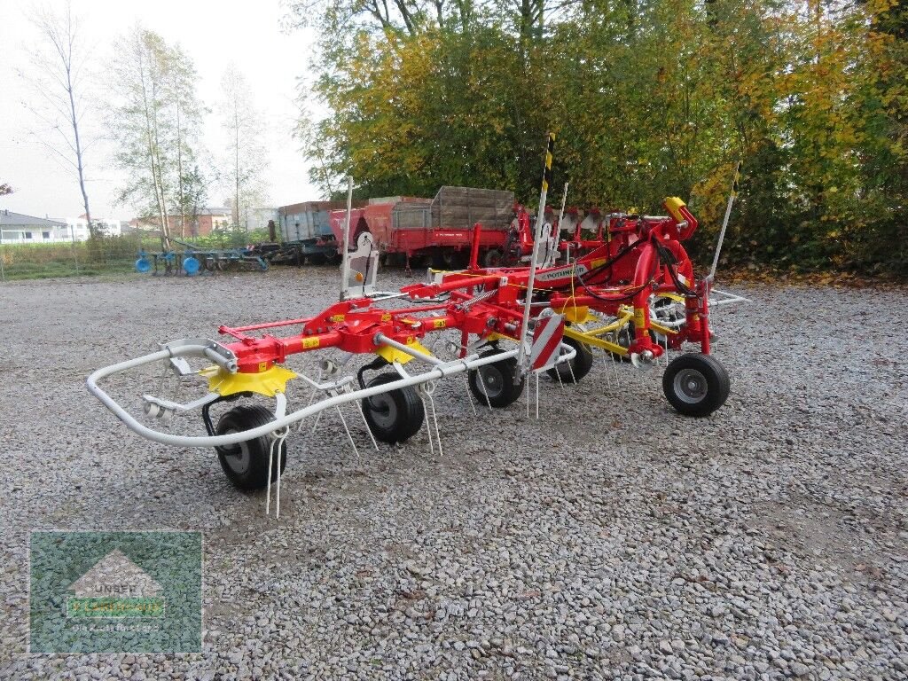 Kreiselheuer des Typs Pöttinger Hit 6.61, Neumaschine in Hofkirchen (Bild 2)