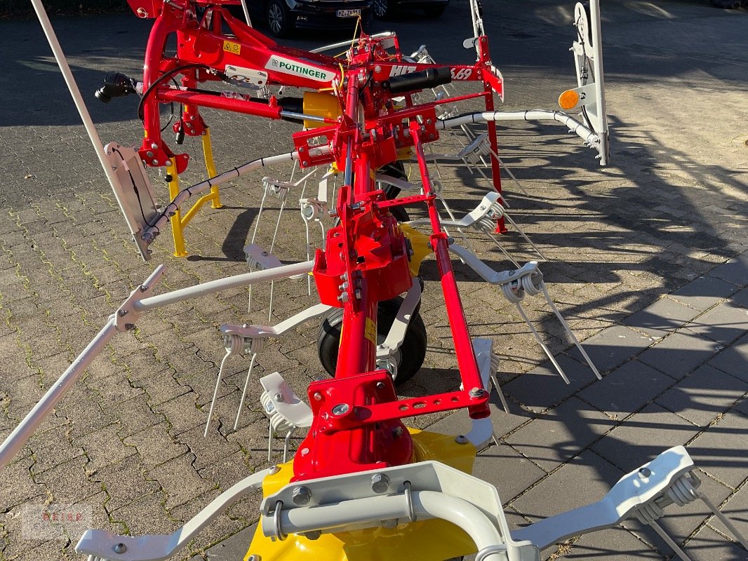 Kreiselheuer des Typs Pöttinger HIT 6.69 Heuwender / Kreiselheuer / Zetter, Neumaschine in Lippetal / Herzfeld (Bild 9)
