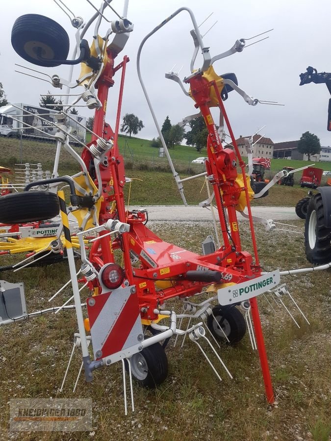 Kreiselheuer des Typs Pöttinger Hit 6.69, Neumaschine in Altenfelden (Bild 3)