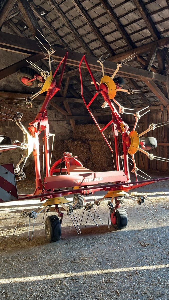 Kreiselheuer des Typs Pöttinger HIT 69 N, Gebrauchtmaschine in Grünbach (Bild 2)