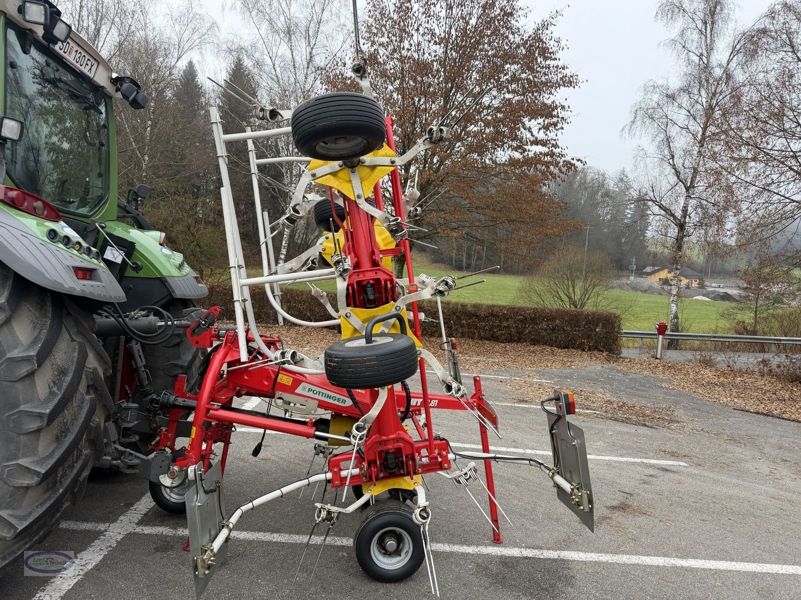 Kreiselheuer des Typs Pöttinger HIT 8,81, Gebrauchtmaschine in Münzkirchen (Bild 3)