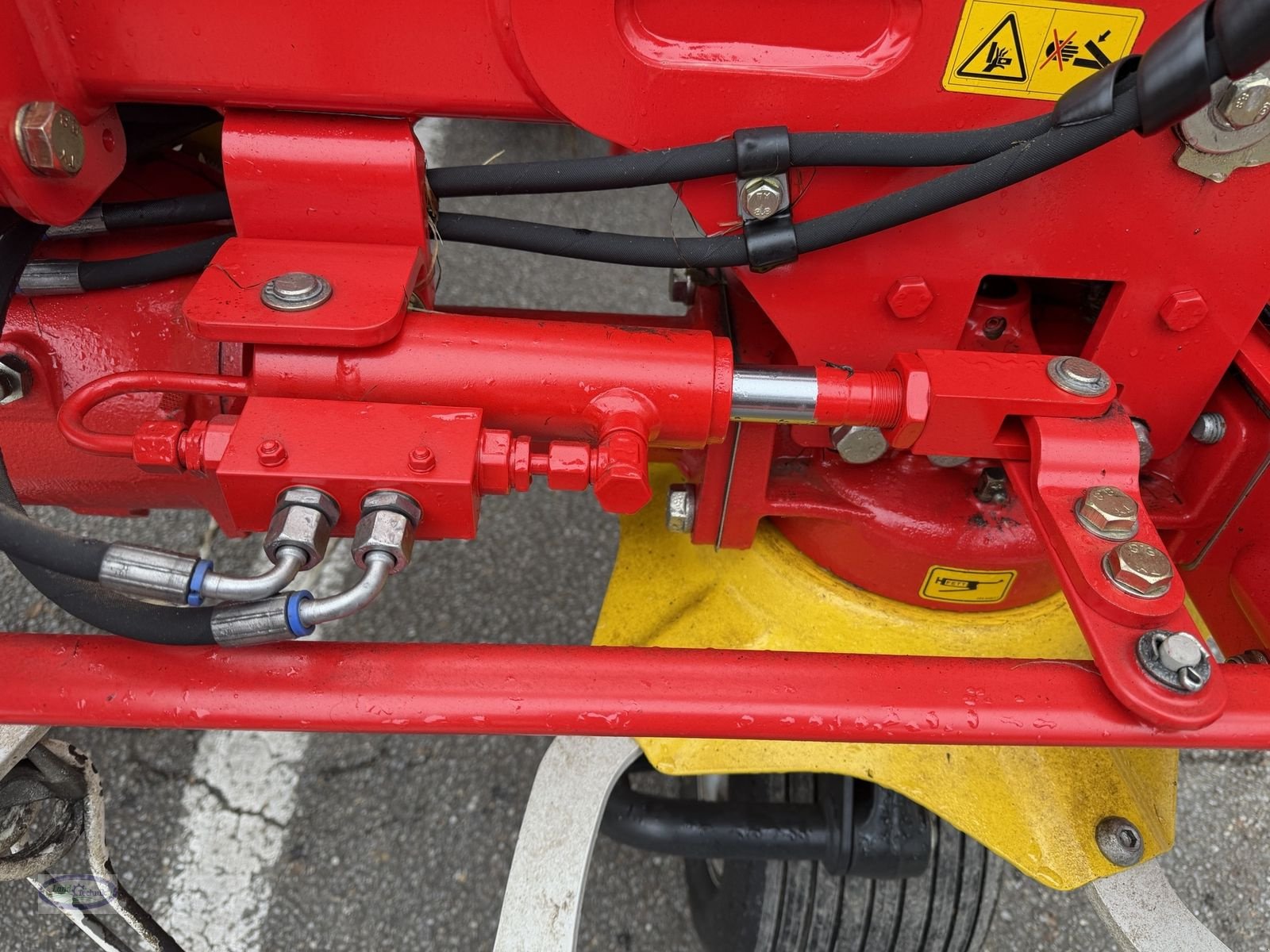 Kreiselheuer des Typs Pöttinger HIT 8,81, Gebrauchtmaschine in Münzkirchen (Bild 9)