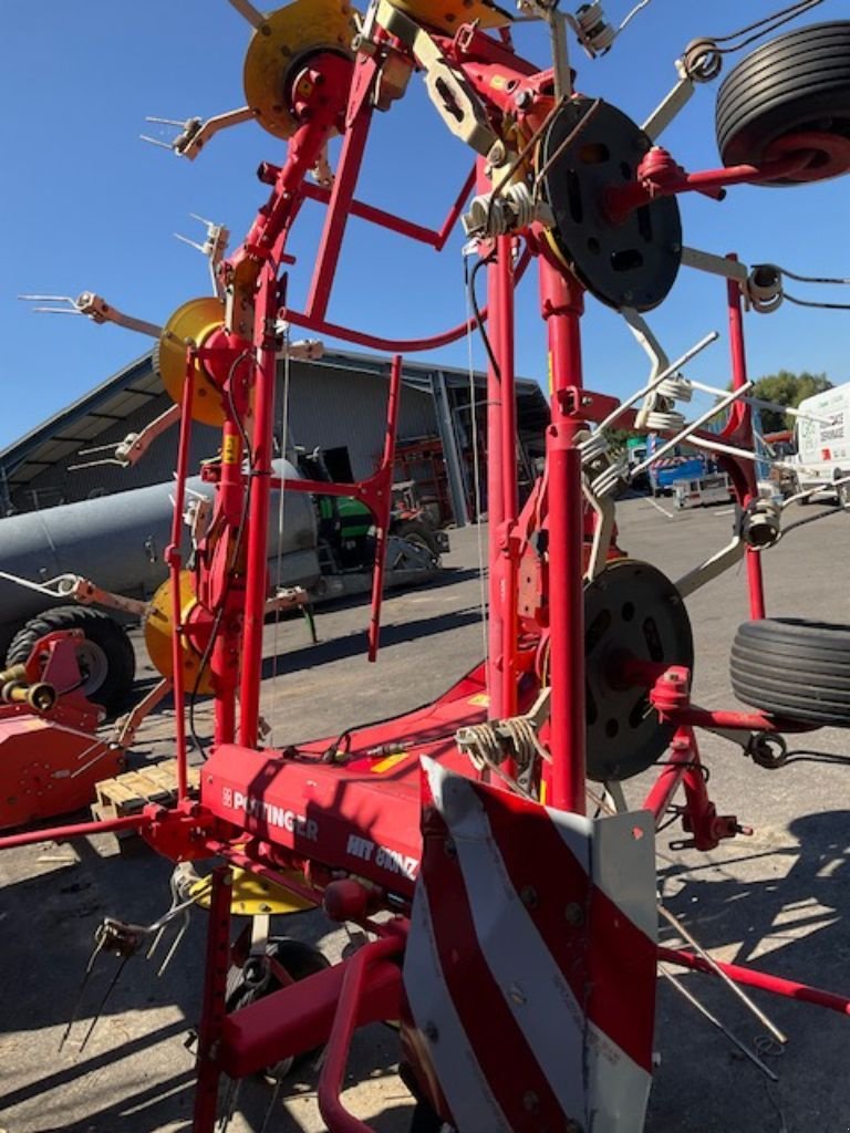 Kreiselheuer typu Pöttinger HIT 810 NZ, Gebrauchtmaschine v VERNOUX EN VIVARAIS (Obrázek 2)