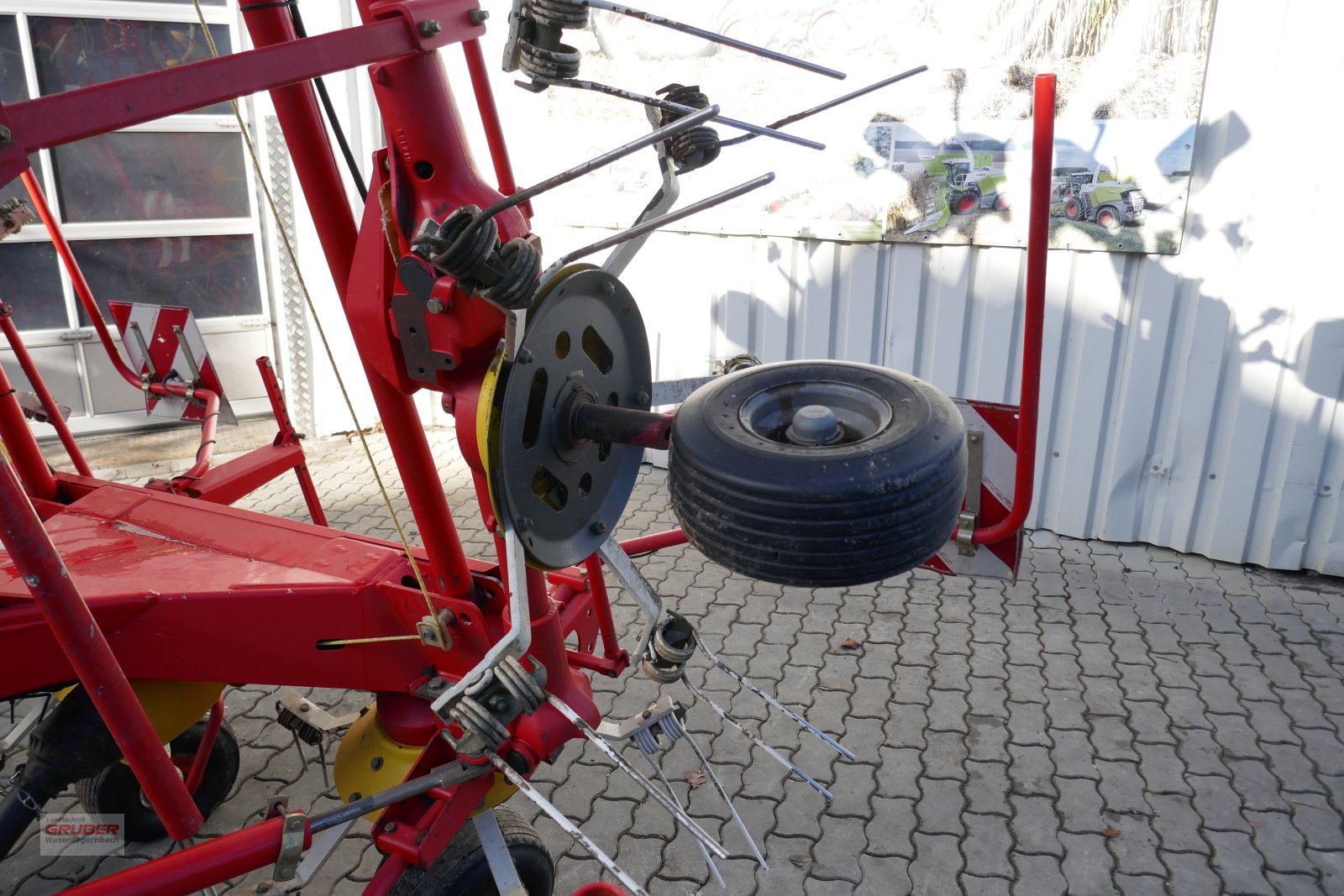 Kreiselheuer des Typs Pöttinger Hit 810 NZ, Gebrauchtmaschine in Dorfen (Bild 8)