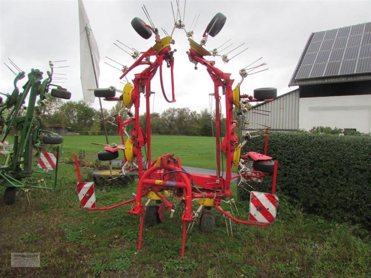 Kreiselheuer typu Pöttinger HIT 810N, Gebrauchtmaschine v Bad Wildungen - Wega (Obrázek 2)