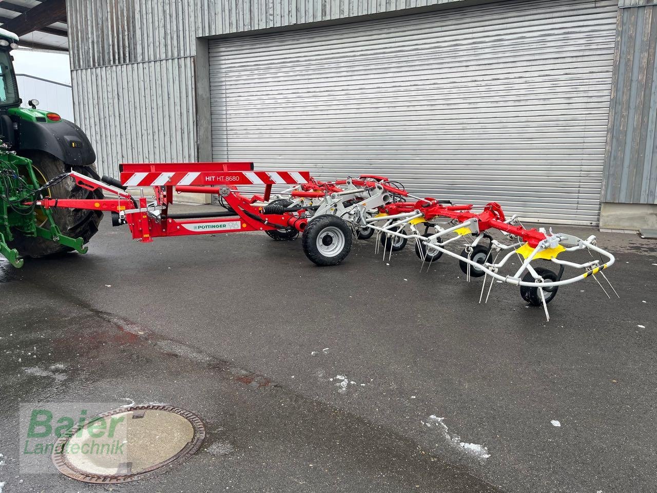 Kreiselheuer typu Pöttinger Hit 8680, Gebrauchtmaschine v OBERNDORF-HOCHMOESSINGEN (Obrázek 1)