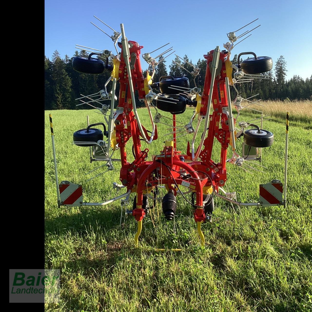 Kreiselheuer typu Pöttinger HIT 8.81, Gebrauchtmaschine v OBERNDORF-HOCHMOESSINGEN (Obrázek 2)