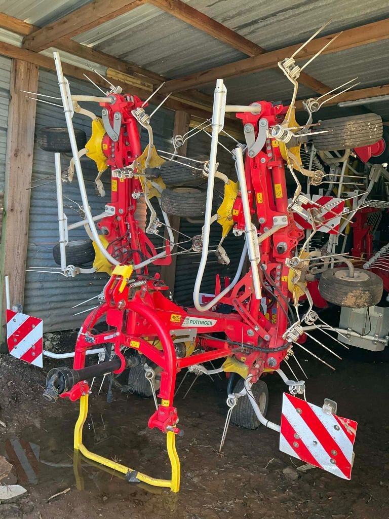 Kreiselheuer a típus Pöttinger HIT 8.81, Gebrauchtmaschine ekkor: VERNOUX EN VIVARAIS (Kép 1)