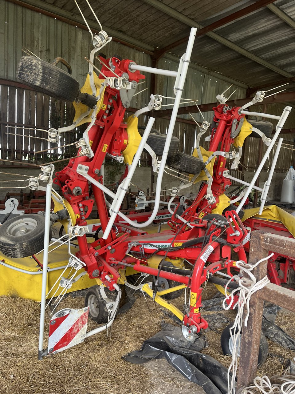 Kreiselheuer typu Pöttinger HIT 8.81, Gebrauchtmaschine v VERT TOULON (Obrázek 2)