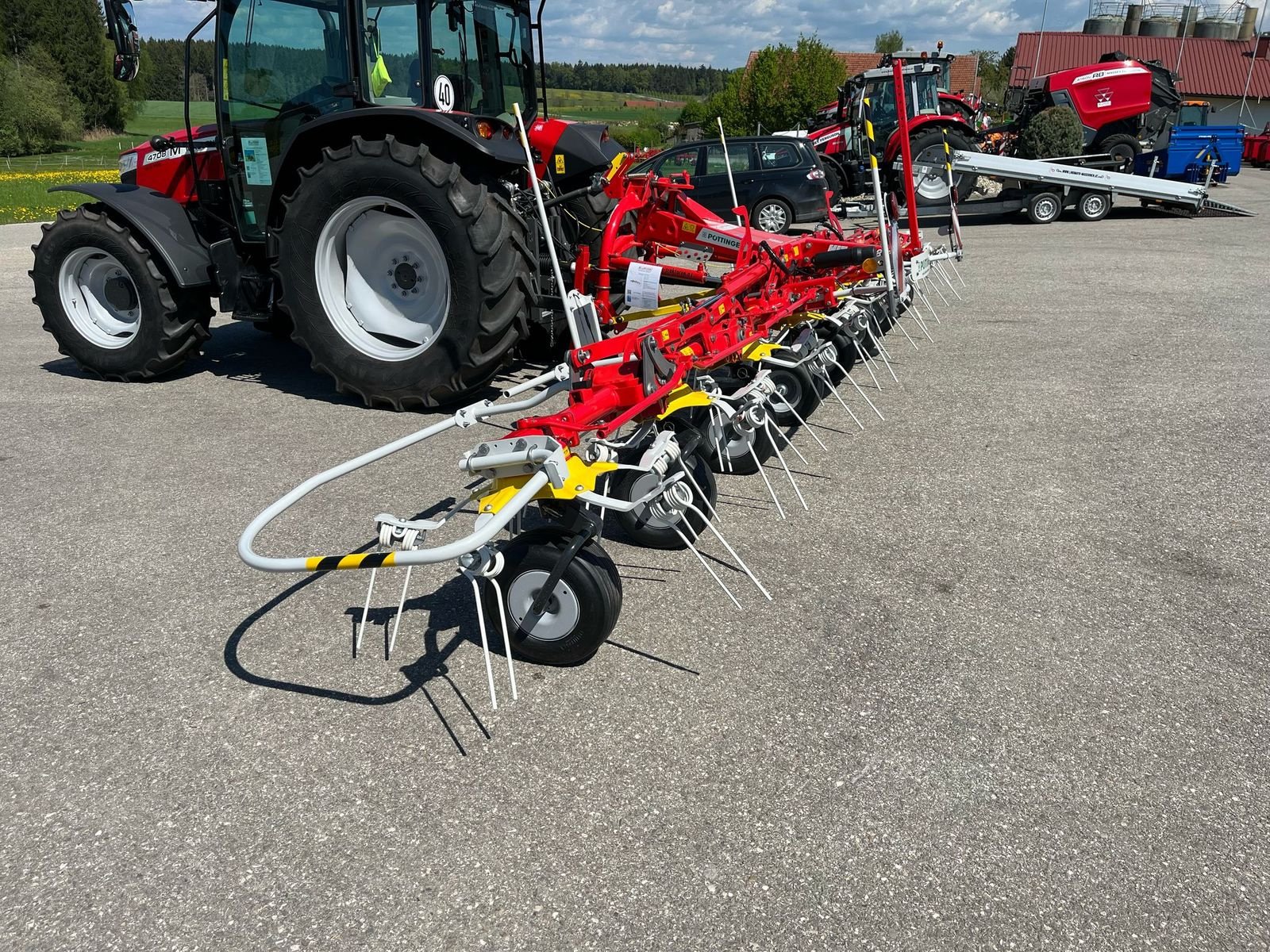 Kreiselheuer des Typs Pöttinger HIT 8.81, Neumaschine in NATTERNBACH (Bild 2)