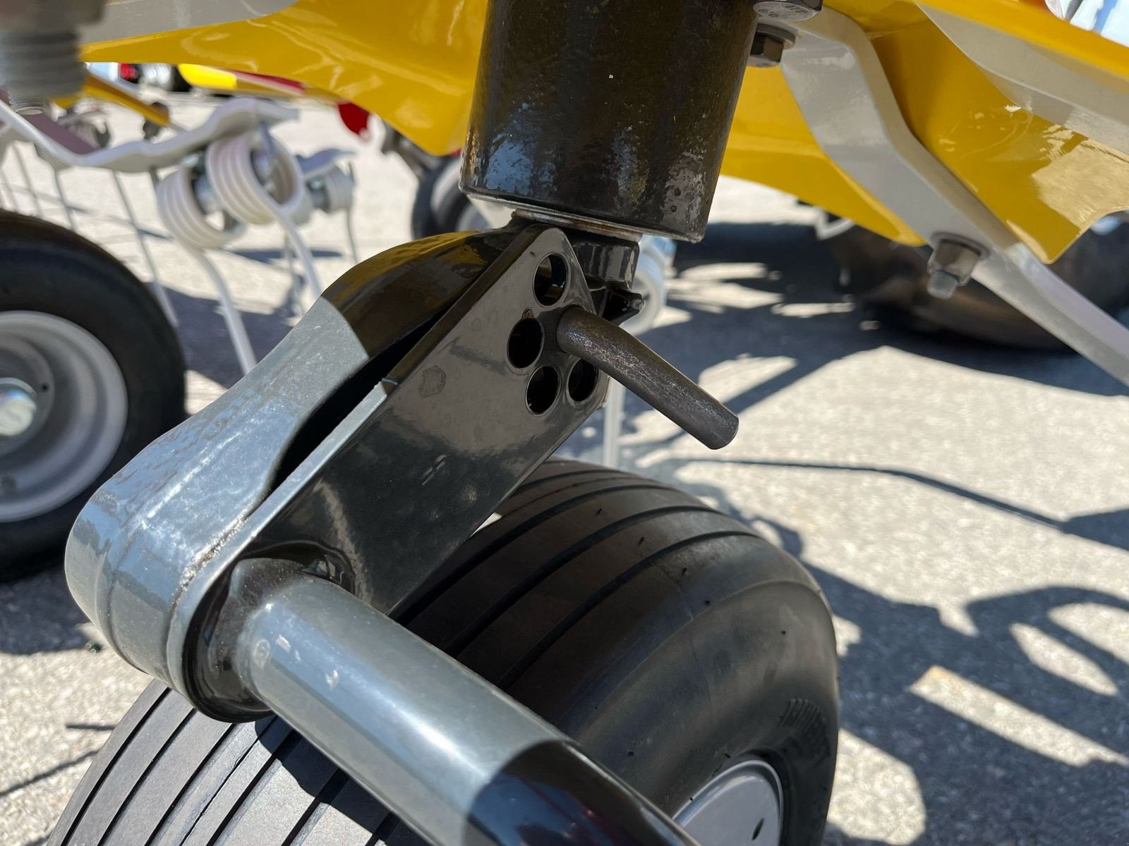 Kreiselheuer des Typs Pöttinger HIT 8.81, Neumaschine in NATTERNBACH (Bild 10)