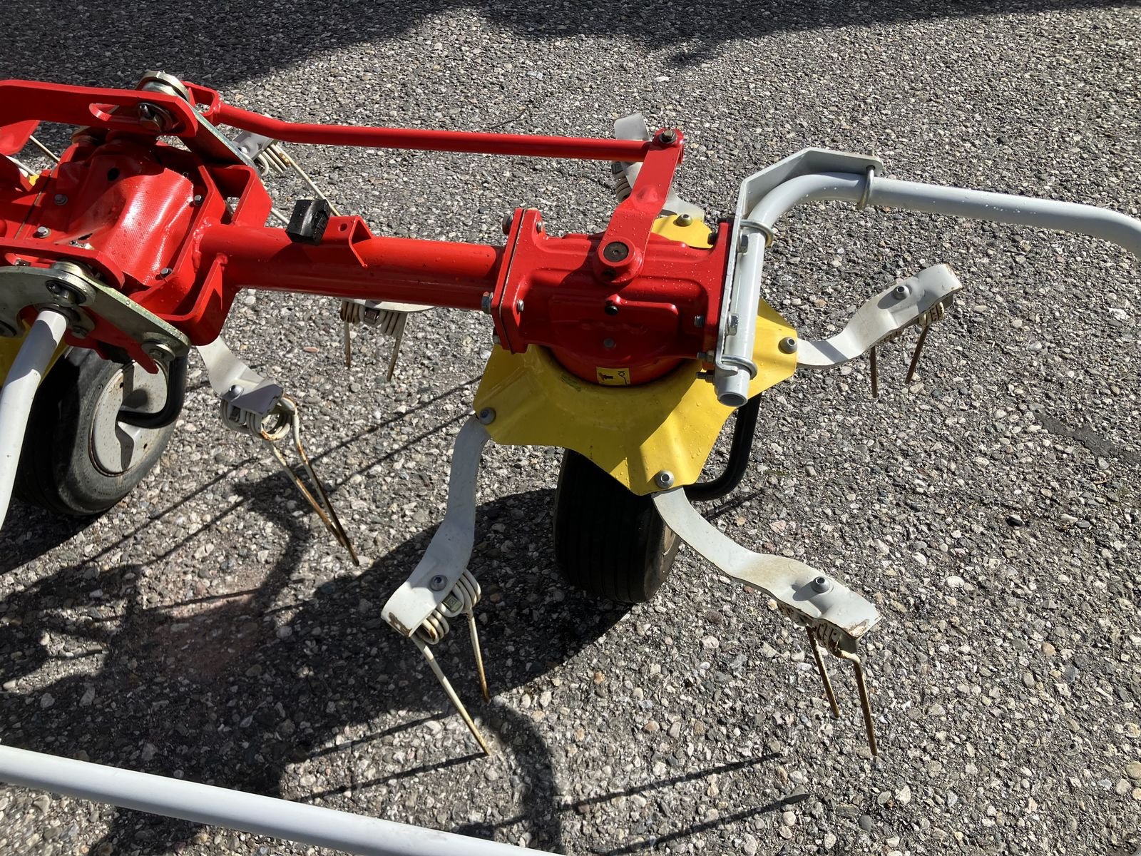 Kreiselheuer Türe ait Pöttinger HIT 8.81, Gebrauchtmaschine içinde Villach (resim 7)