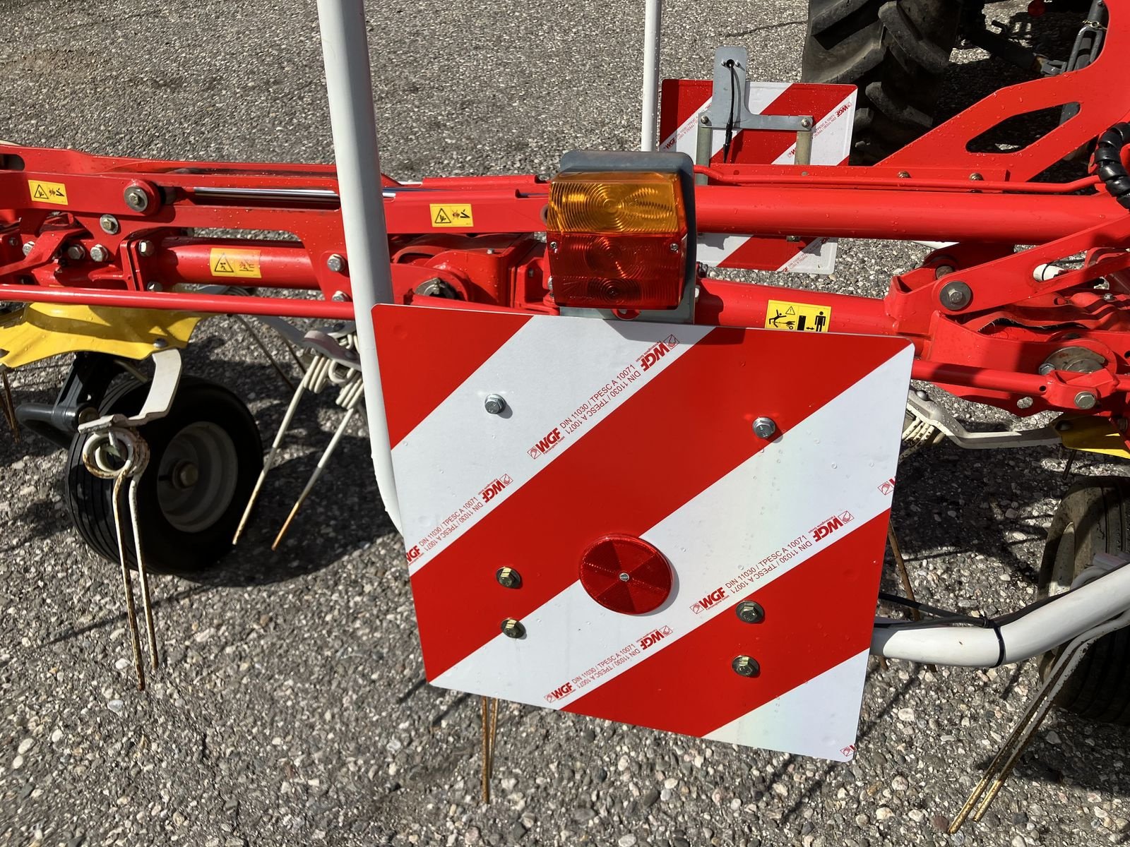 Kreiselheuer Türe ait Pöttinger HIT 8.81, Gebrauchtmaschine içinde Villach (resim 6)