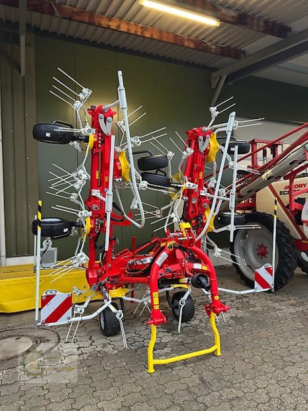 Kreiselheuer des Typs Pöttinger Hit 8.91 Hydrolift, Neumaschine in Zülpich (Bild 1)