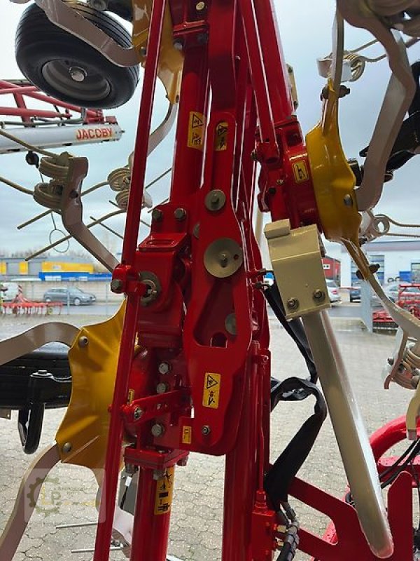 Kreiselheuer des Typs Pöttinger Hit 8.91 Hydrolift, Neumaschine in Zülpich (Bild 5)