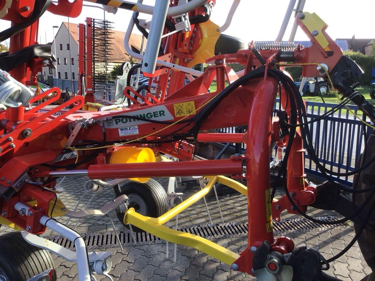 Kreiselheuer des Typs Pöttinger Hit 8.91, Neumaschine in Burgbernheim (Bild 5)