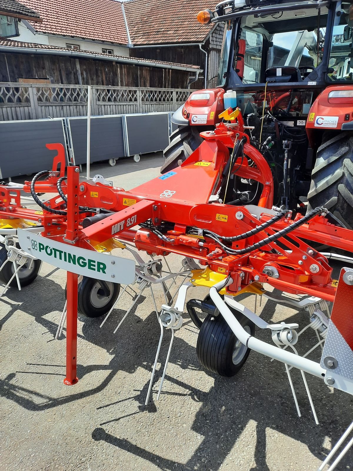 Kreiselheuer of the type Pöttinger Hit 8.91, Neumaschine in Berndorf (Picture 3)