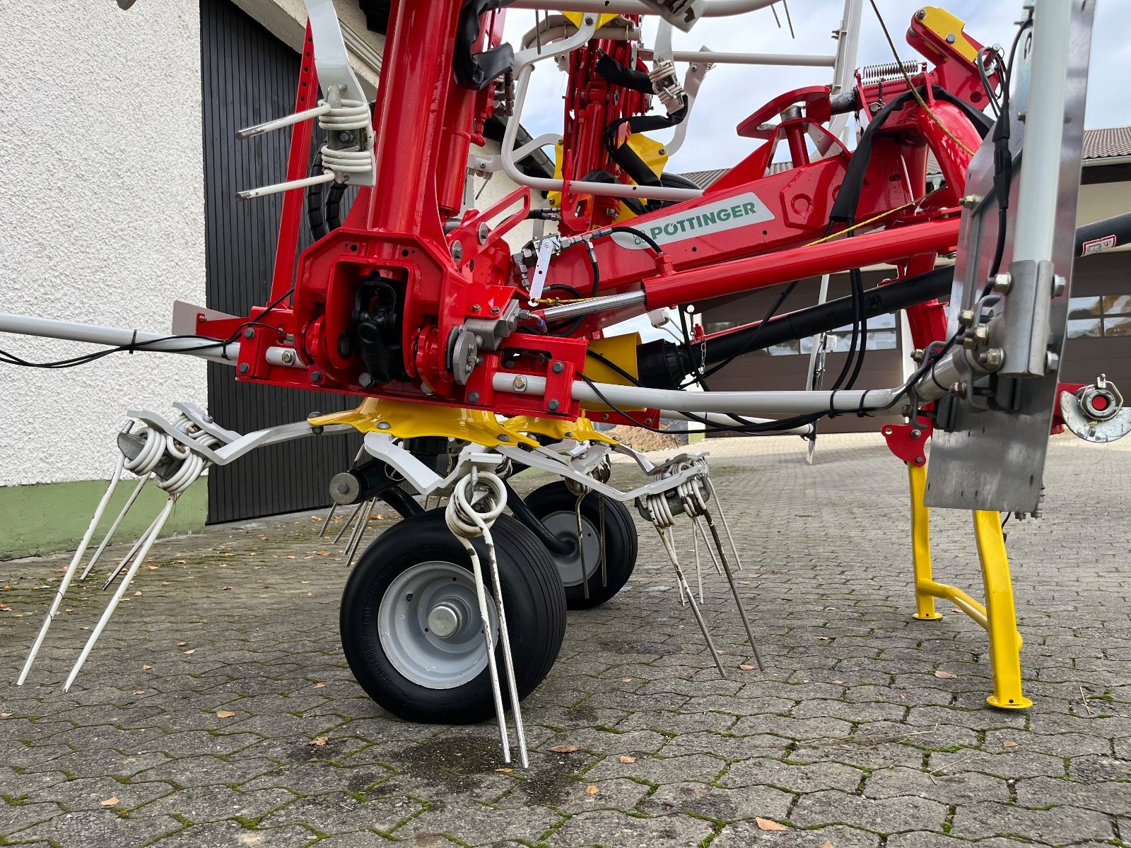 Kreiselheuer του τύπου Pöttinger Hit 8.91, Gebrauchtmaschine σε Taufkirchen/Vils (Φωτογραφία 16)