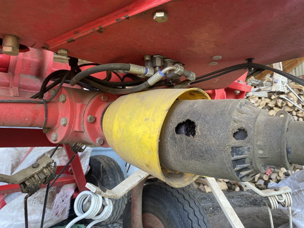 Kreiselheuer des Typs Pöttinger HIT 910 A, Gebrauchtmaschine in SAINT FLOUR (Bild 11)