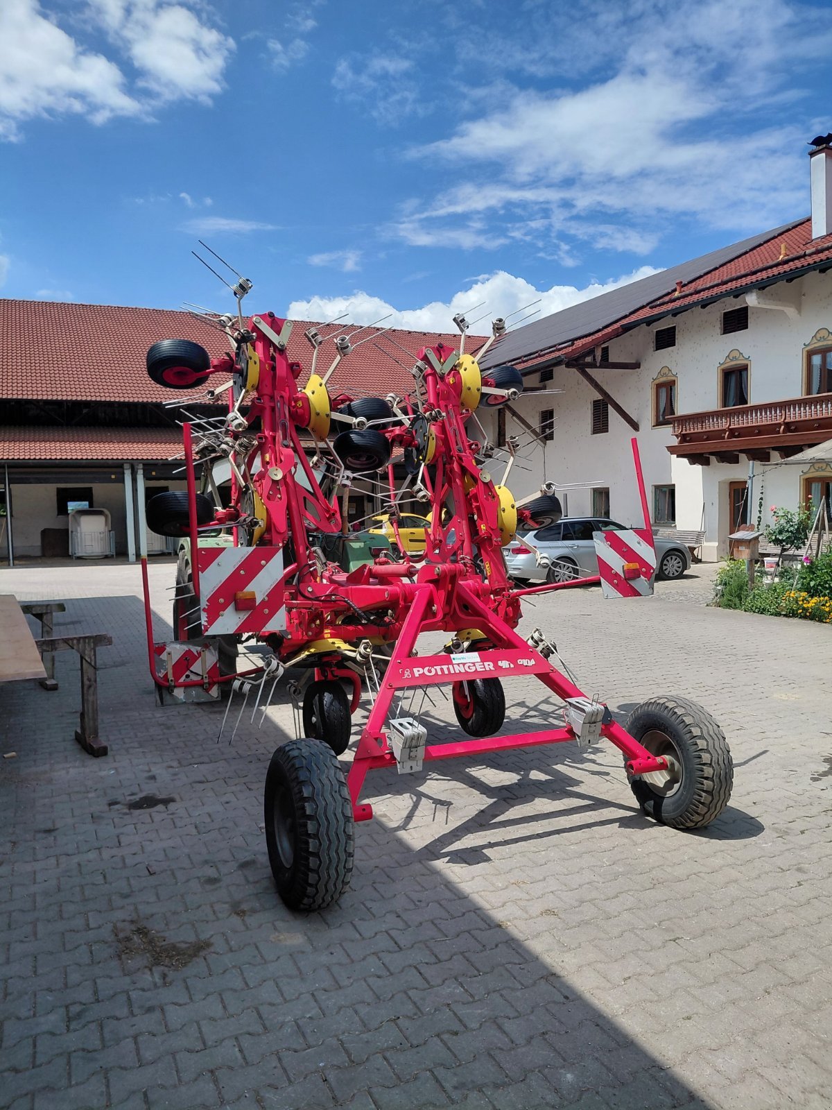 Kreiselheuer del tipo Pöttinger Hit 910 A, Gebrauchtmaschine In Emmering  (Immagine 2)