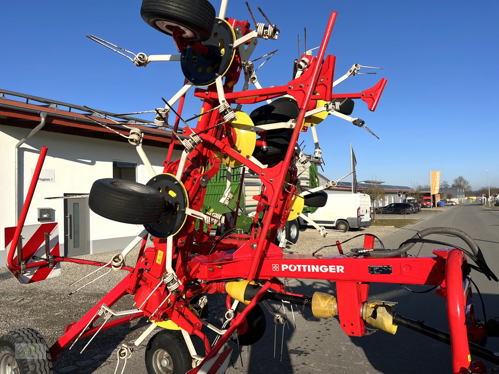 Kreiselheuer typu Pöttinger Hit 910 AZ - ein 8-er Kreiselheuer mit hydraulisch-klappbarem Transportfahrgestell, Gebrauchtmaschine v Burgrieden (Obrázek 18)