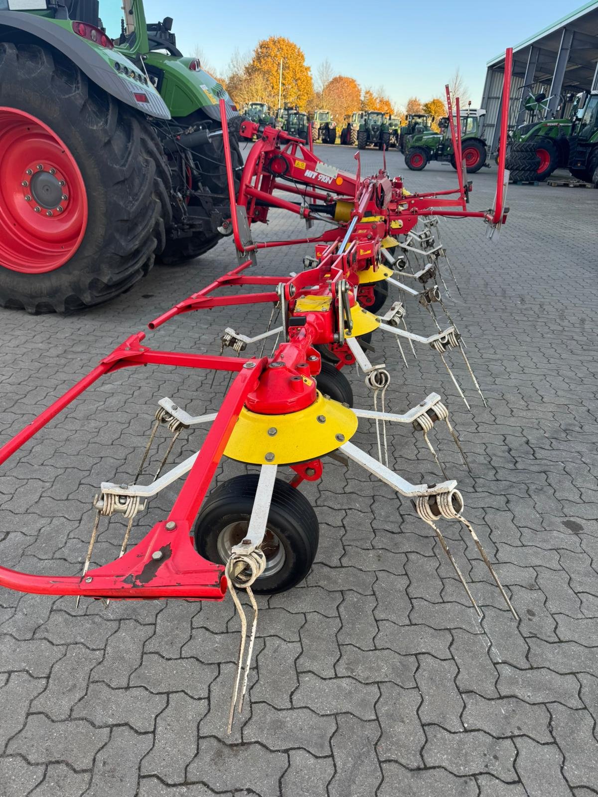 Kreiselheuer des Typs Pöttinger Hit 910 N, Gebrauchtmaschine in Bevern (Bild 4)