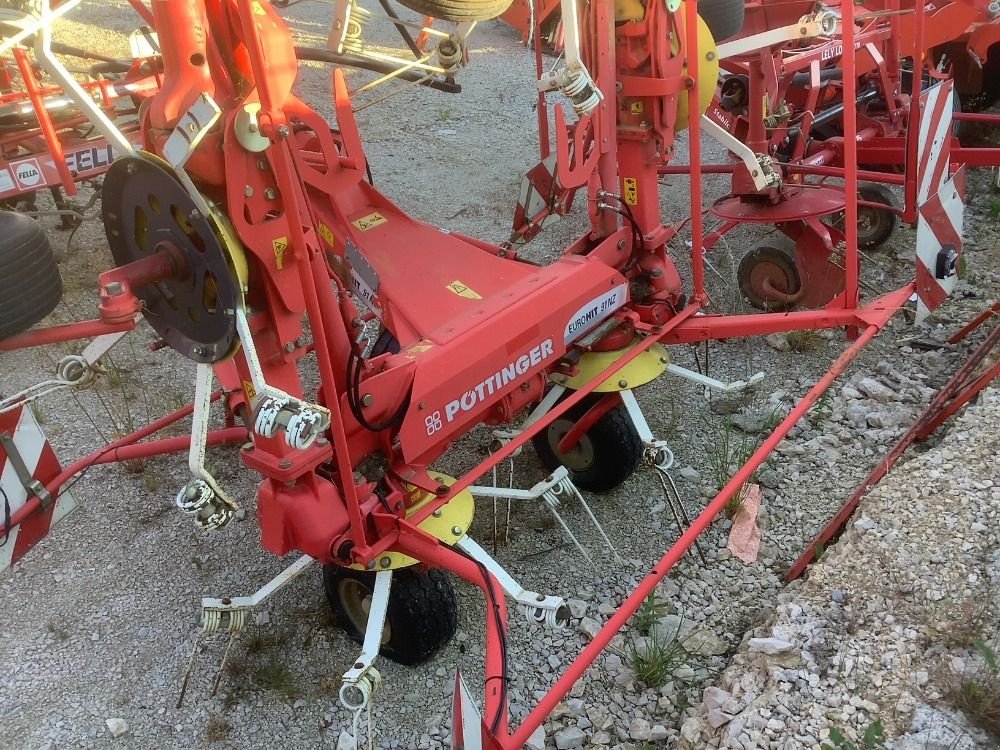 Kreiselheuer des Typs Pöttinger HIT 911, Gebrauchtmaschine in GONSANS (Bild 3)