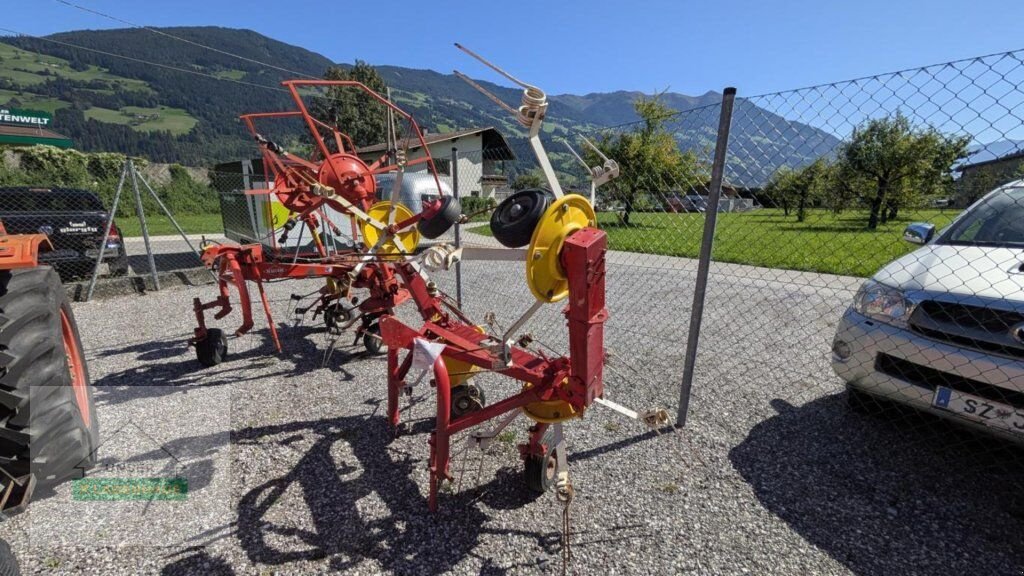 Kreiselheuer des Typs Pöttinger Hit Alpin 4.4 H, Gebrauchtmaschine in Schlitters (Bild 2)