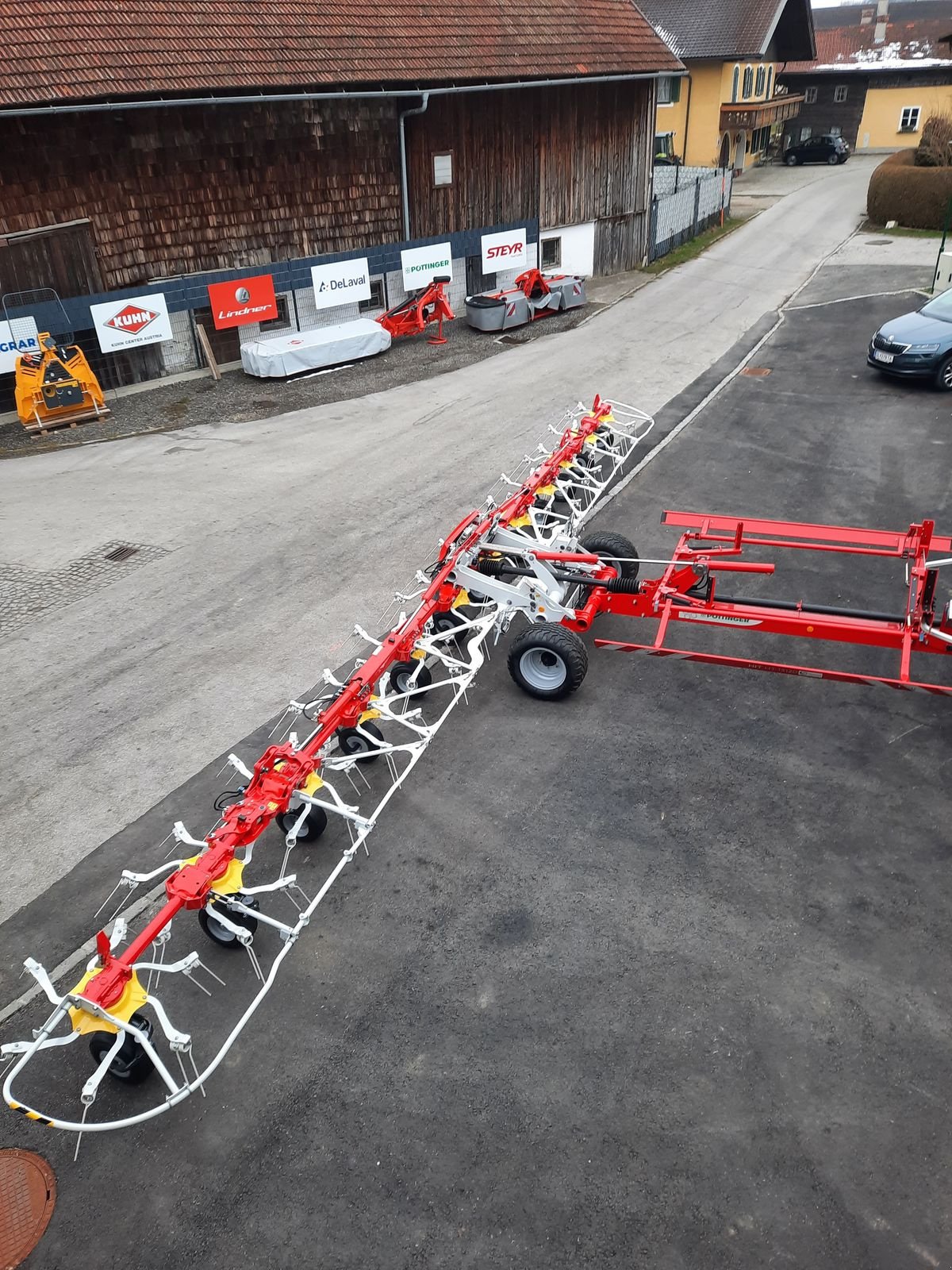 Kreiselheuer Türe ait Pöttinger Hit HT 13120, Neumaschine içinde Berndorf (resim 5)