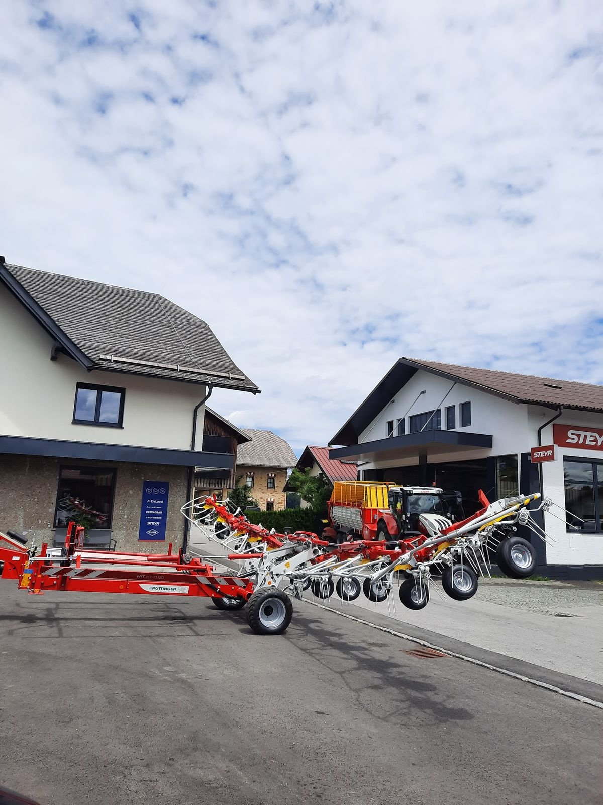 Kreiselheuer Türe ait Pöttinger Hit HT 13120, Neumaschine içinde Berndorf (resim 1)