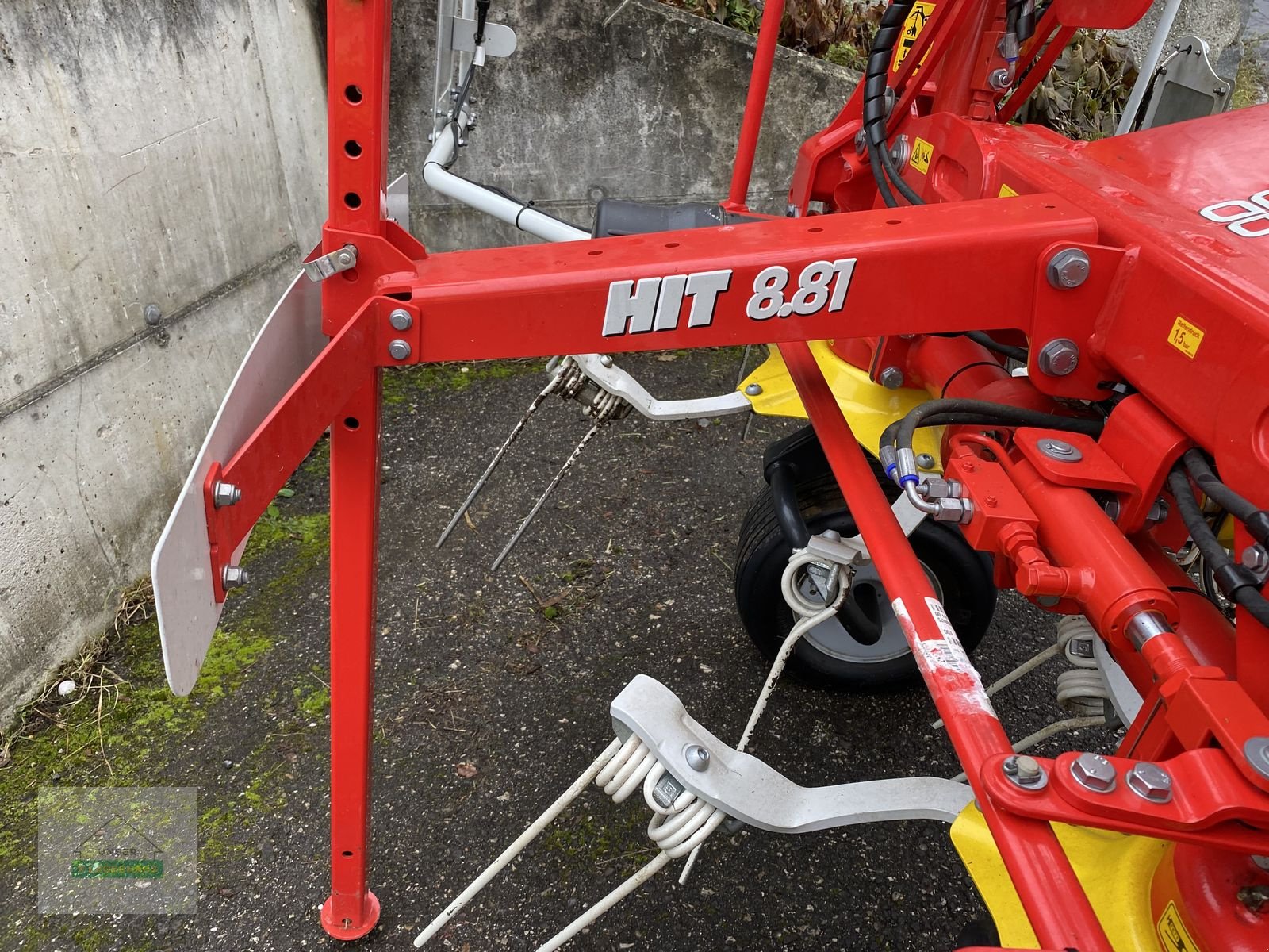 Kreiselheuer of the type Pöttinger Zettkreisel HIT 8.81, Vorführmaschine in Wartberg (Picture 2)