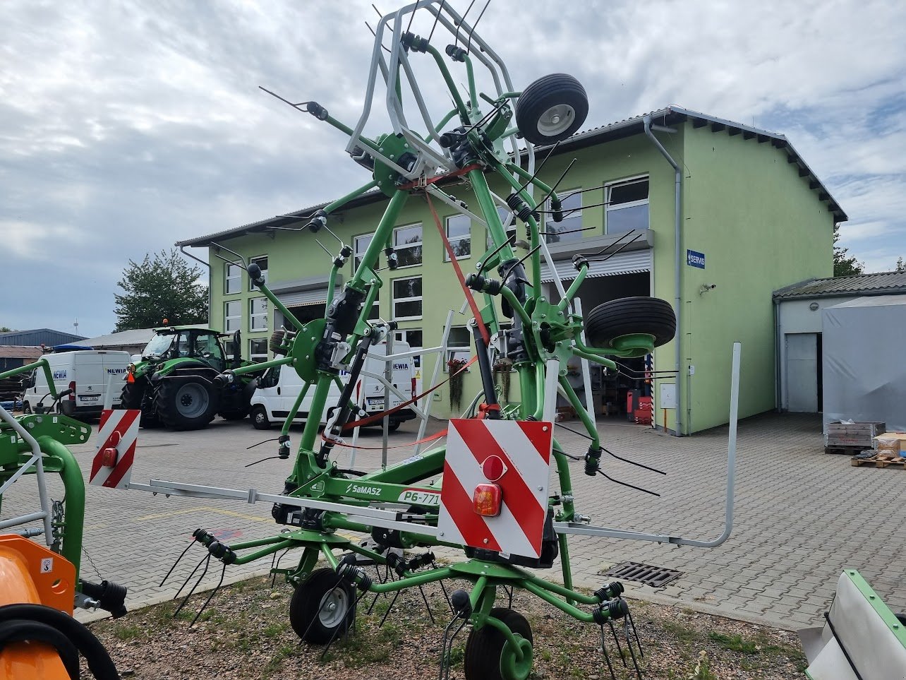 Kreiselheuer typu SaMASZ P6-771, Neumaschine v Stankov (Obrázek 4)