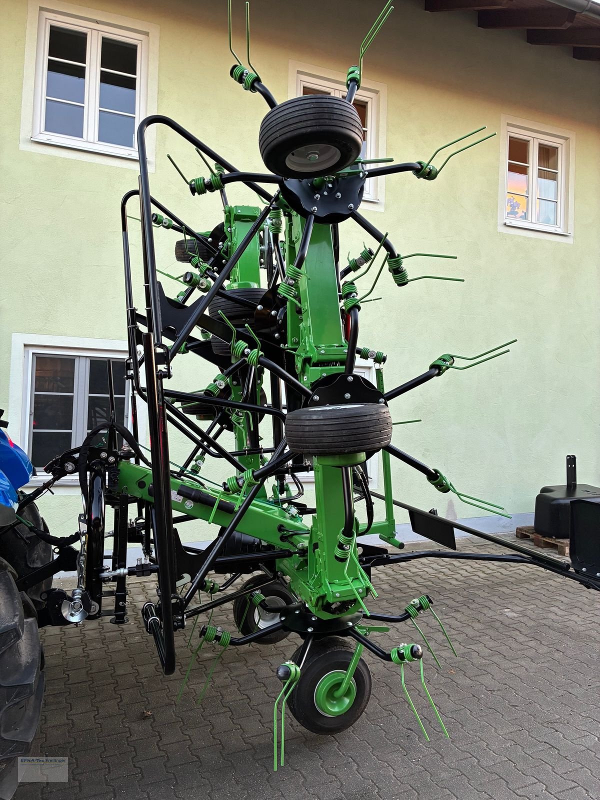 Kreiselheuer des Typs SaMASZ P8-890, Neumaschine in Obing (Bild 2)