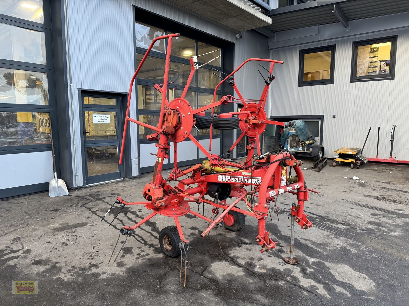 Kreiselheuer типа SIP Spider 455 Pro Kreiselzettwender mit Schwenkbock, Gebrauchtmaschine в Kötschach (Фотография 2)