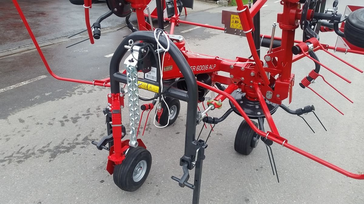 Kreiselheuer of the type SIP Spider 600 Alpin, Neumaschine in Bezau (Picture 7)